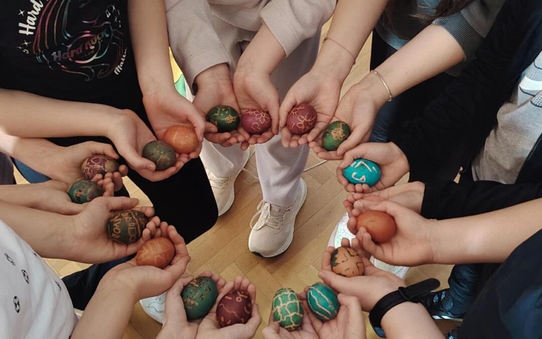 Ususret Uskrsu: gostovanje „Šokačke grane“ u produženom boravku